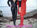 leathergirls_guest_009.jpg (103kb)